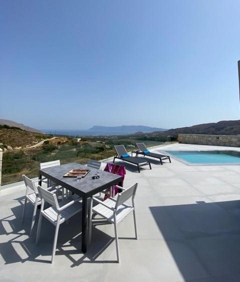 Luxurious Villa Cretan Aura With Private Heated Pool, Jacuzzi And Playroom Agios Ioannis  ภายนอก รูปภาพ